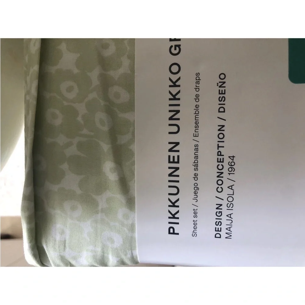 Marimekko Nikko Green King Sheet Set - Pale Green Floral new
